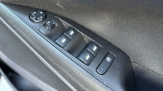 Vauxhall Crossland 1.2 Turbo Design 5dr Petrol Hatchback